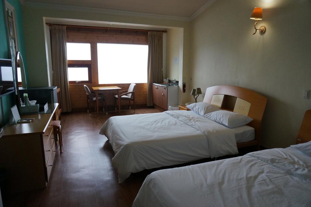 Park Beach Hotel Csedzsu Szoba fotó