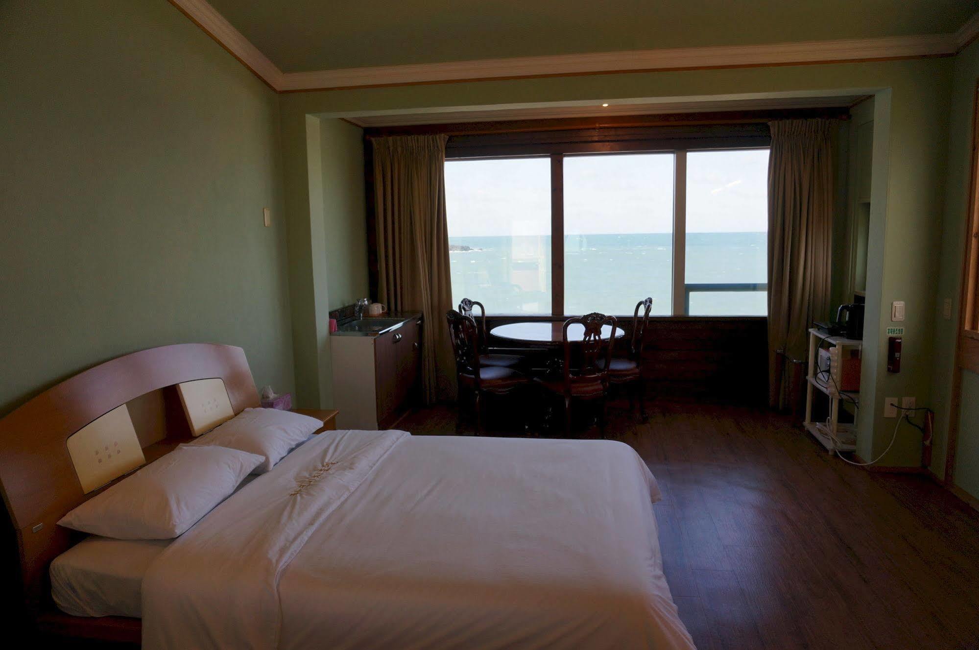 Park Beach Hotel Csedzsu Kültér fotó