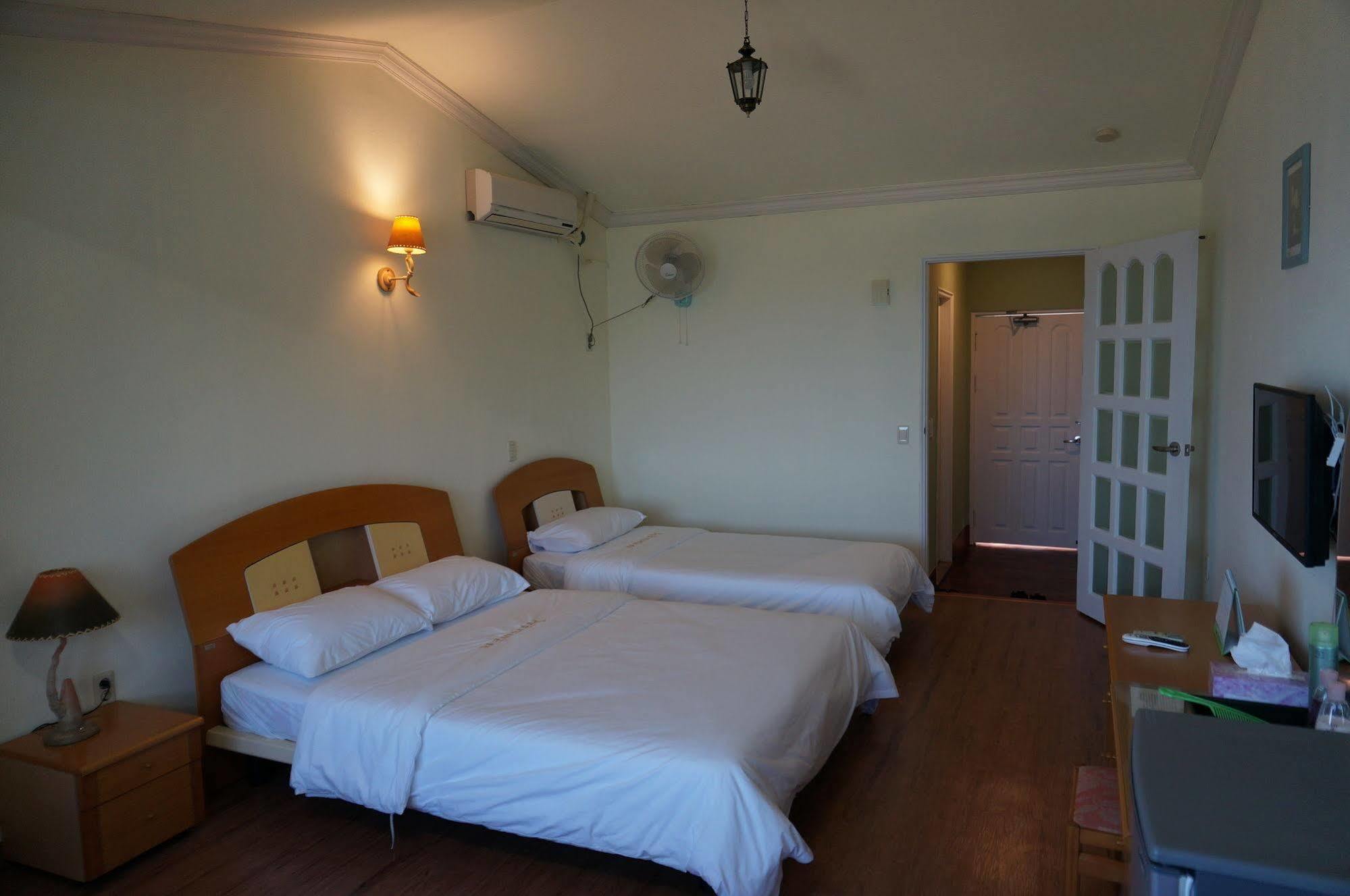 Park Beach Hotel Csedzsu Kültér fotó
