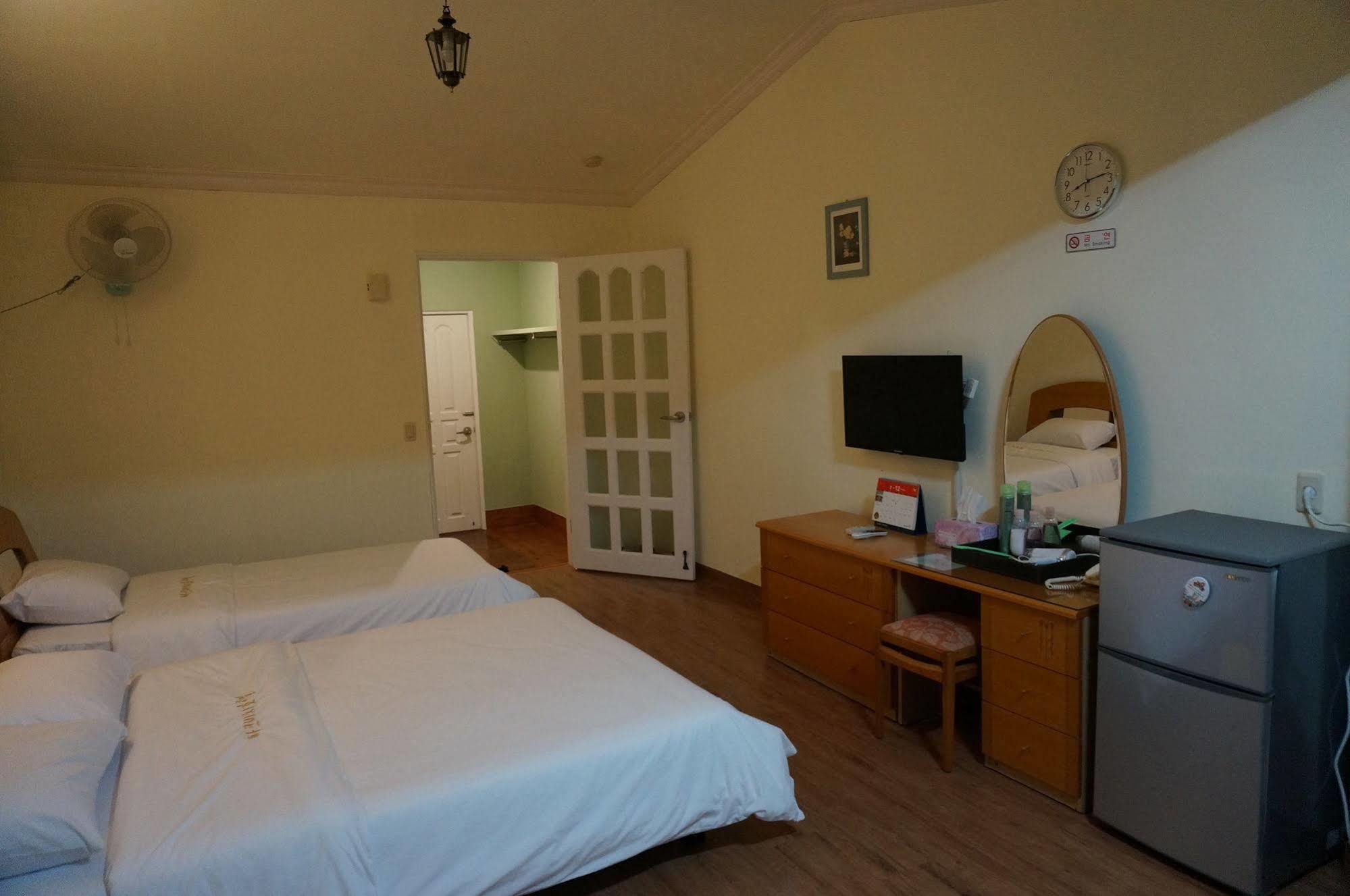 Park Beach Hotel Csedzsu Kültér fotó