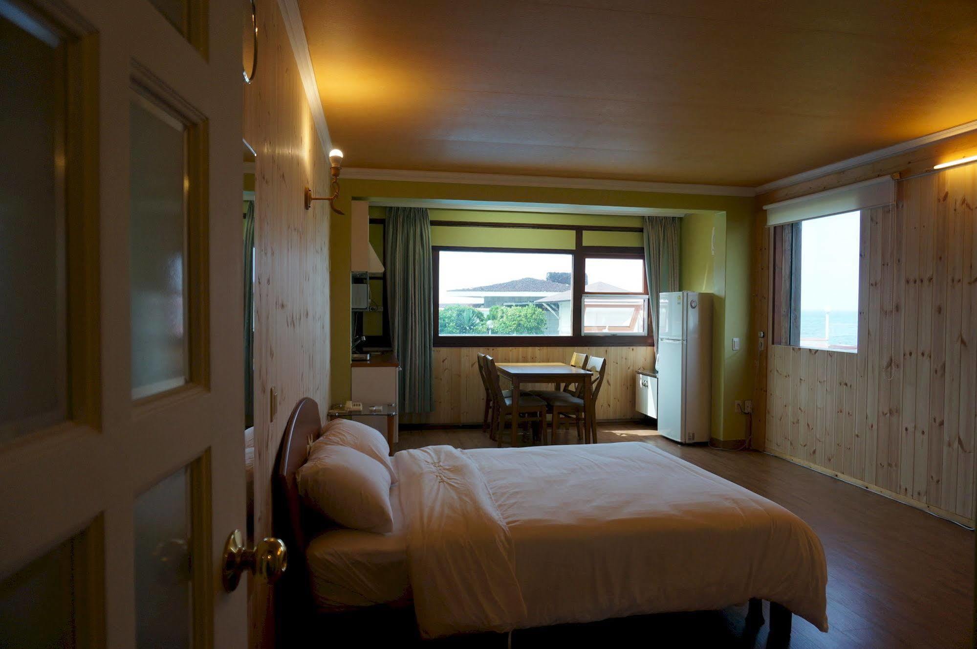 Park Beach Hotel Csedzsu Kültér fotó