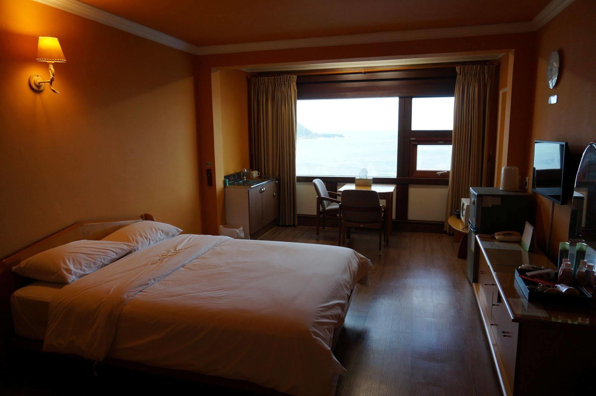 Park Beach Hotel Csedzsu Kültér fotó